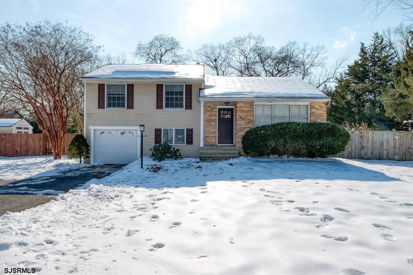 This lovely, classic split level in picturesque Port Republic is - Beach Home for sale in Port Republic, New Jersey on Beachhouse.com