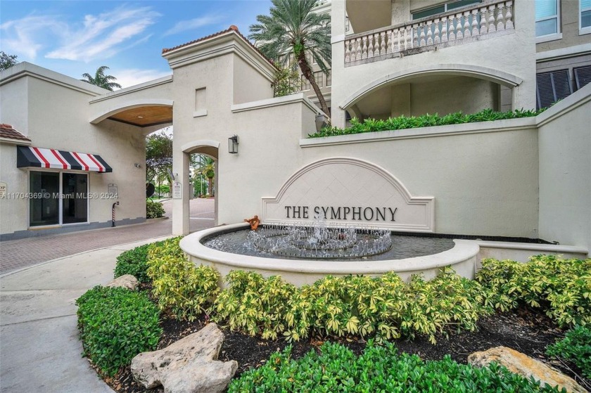 Luxury condominium at the Symphony offers a perfect blend of - Beach Condo for sale in Fort Lauderdale, Florida on Beachhouse.com