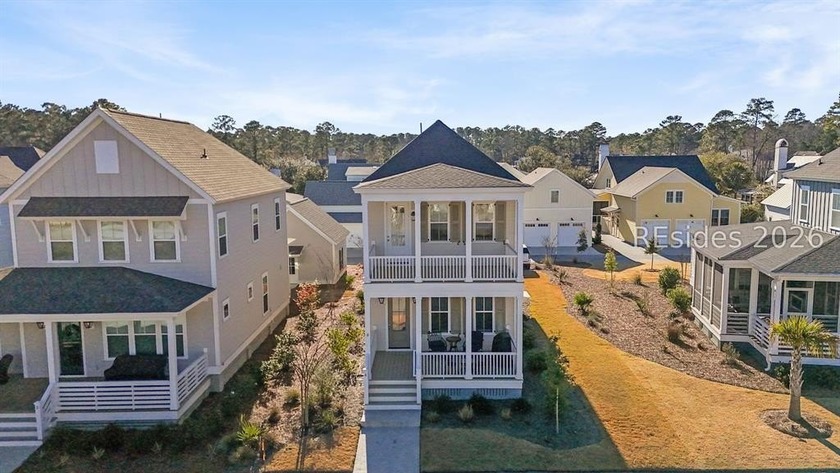 Clean, crisp and comfortable!  This exceptional 3-bedroom, 2.5 - Beach Home for sale in Bluffton, South Carolina on Beachhouse.com