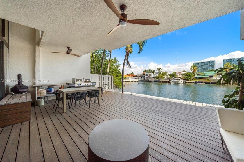 Spectacular waterfront residence located in the coveted 13-acre - Beach Townhome/Townhouse for sale in Sunny Isles Beach, Florida on Beachhouse.com