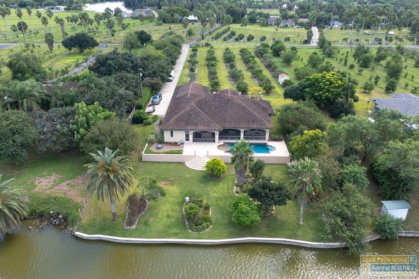 Stunning 2014 custom resaca-front home in serene Bayview, TX - Beach Home for sale in Bayview, Texas on Beachhouse.com