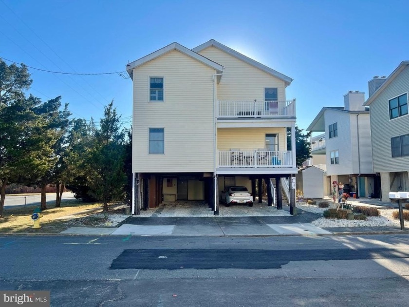 This bright and inviting second-floor condo on S Inlet Drive - Beach Home for sale in Ocean City, New Jersey on Beachhouse.com