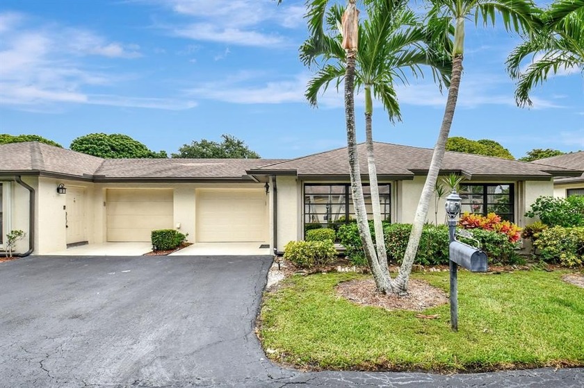 MOVE IN READY!! GREAT LOCATION!! UPGRADED KITCHEN BATHROOMS, NEW - Beach Condo for sale in Boynton Beach, Florida on Beachhouse.com