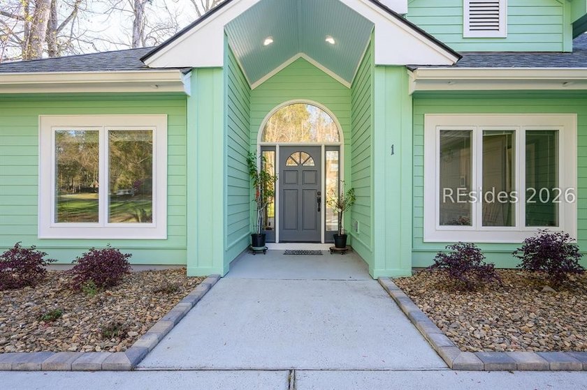 WELCOME HOME! Experience Lowcountry living in this updated - Beach Home for sale in Bluffton, South Carolina on Beachhouse.com