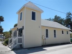 The perfect multi-use property located in the New Smyrna - Beach Commercial for sale in New Smyrna Beach, Florida on Beachhouse.com