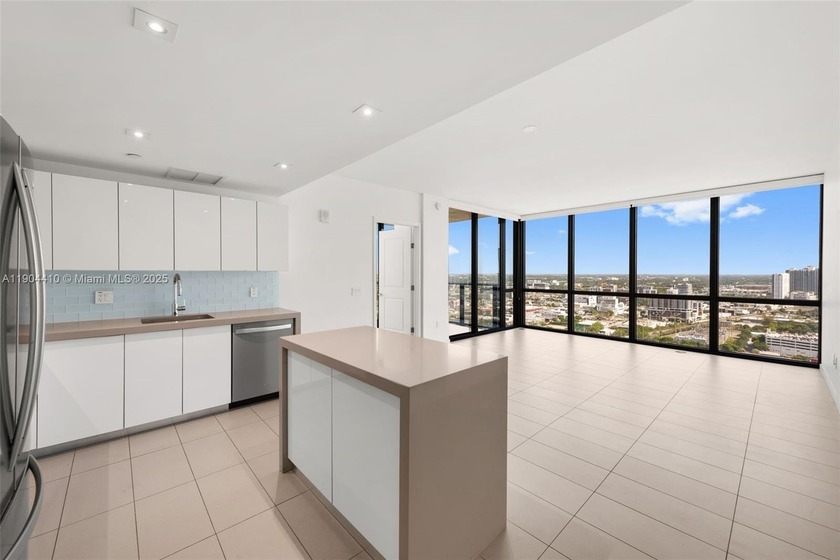 Experience the pinnacle of Downtown Miami living! This spacious - Beach Condo for sale in Miami, Florida on Beachhouse.com