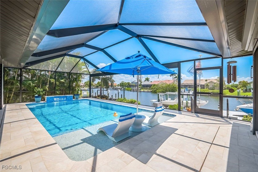 Welcome to the ultimate Florida lifestyle! This is the home - Beach Home for sale in Fort Myers, Florida on Beachhouse.com