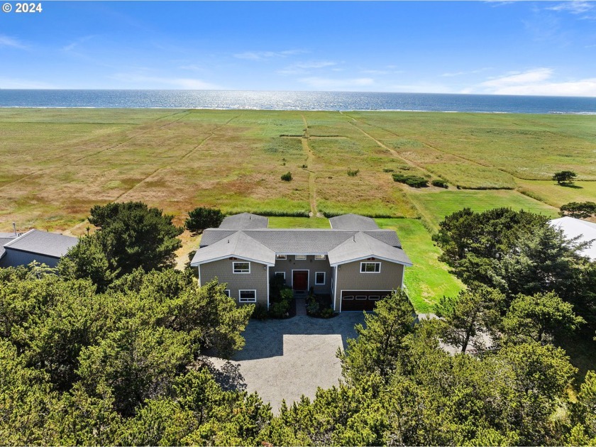 Discover coastal luxury in this stunning Surf Pines home - Beach Home for sale in Warrenton, Oregon on Beachhouse.com