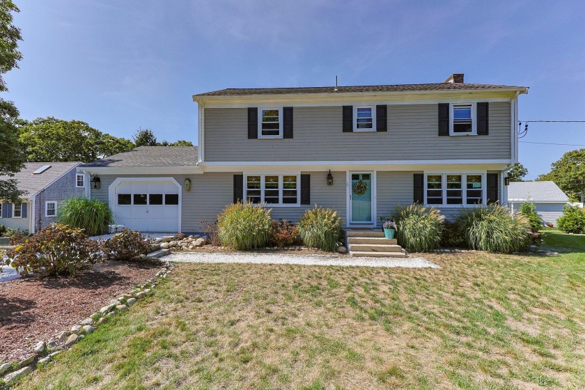 This spacious and beautifully updated home offers 4 bedrooms, 1 - Beach Home for sale in Harwich, Massachusetts on Beachhouse.com