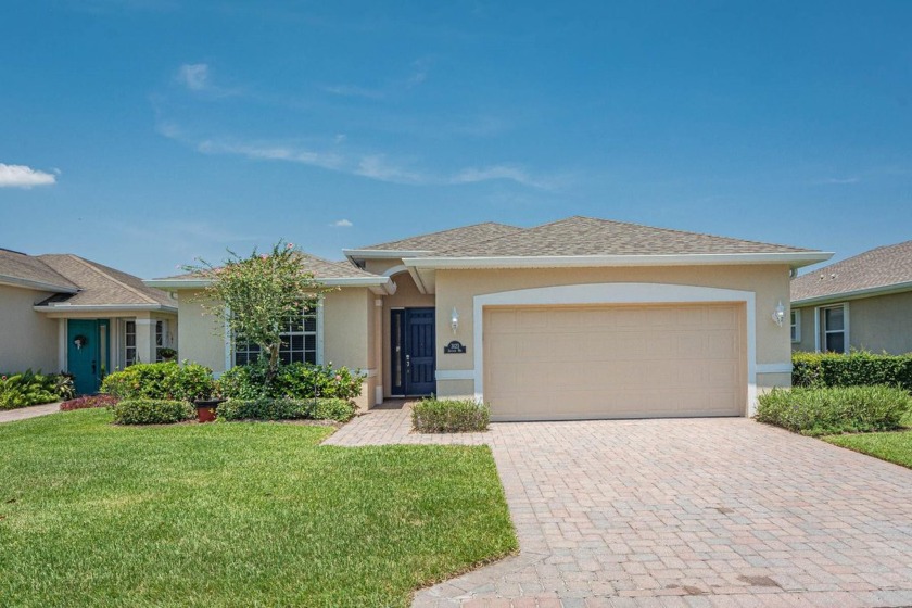 Beautifully renovated in 2022, including NEW ROOF!  This popular - Beach Home for sale in Vero Beach, Florida on Beachhouse.com