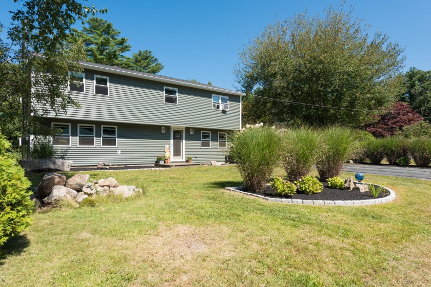 This lovely colonial features 4 bedrooms and 2.5 baths located - Beach Home for sale in Marion, Massachusetts on Beachhouse.com