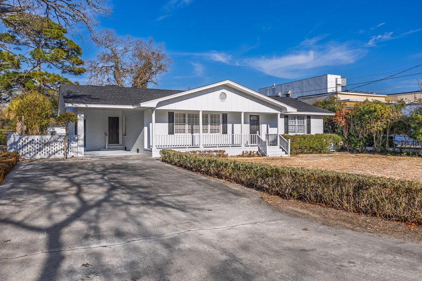 Welcome home to this all-brick, single-level home offering three - Beach Home for sale in Myrtle Beach, South Carolina on Beachhouse.com