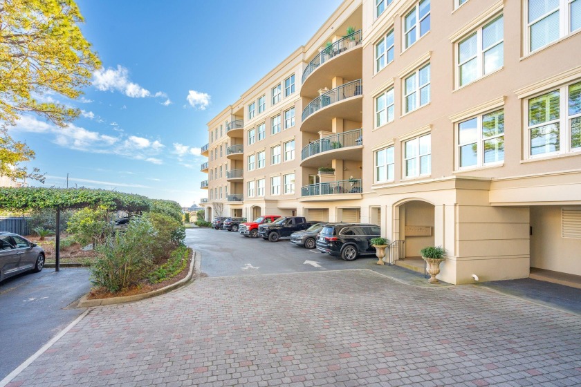 Unit 4-B represents the best in luxury condominium living on the - Beach Home for sale in Charleston, South Carolina on Beachhouse.com