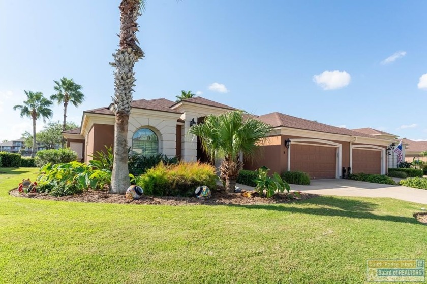 Golf course living at its finest! This immaculate and tastefully - Beach Townhome/Townhouse for sale in Laguna Vista, Texas on Beachhouse.com