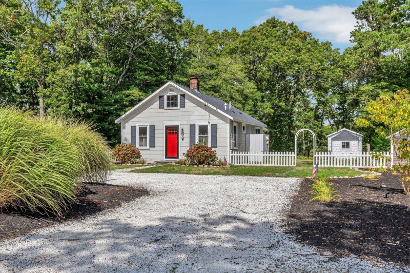 This lovingly maintained cottage offers the perfect blend of - Beach Home for sale in Cotuit, Massachusetts on Beachhouse.com
