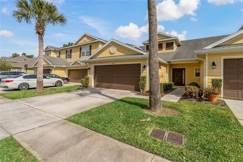 Fantastic 3 BR 2.5 bath townhouse with 2-car garage in the gated - Beach Townhome/Townhouse for sale in Tampa, Florida on Beachhouse.com