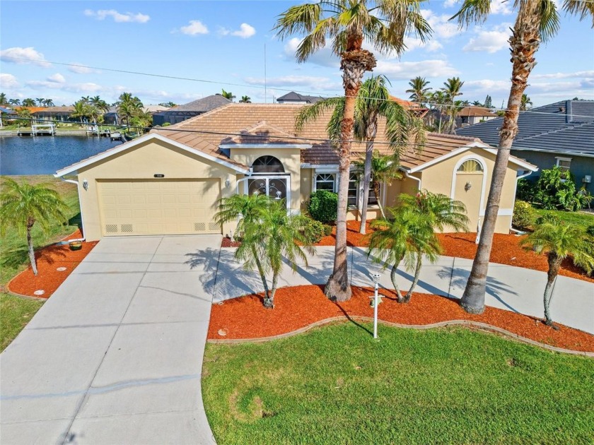 Punta Gorda Isles! Immaculate 3 bedroom, 2.5 bath, 2-car garage - Beach Home for sale in Punta Gorda, Florida on Beachhouse.com
