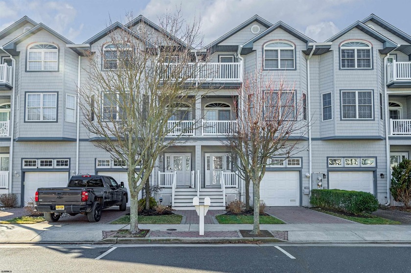 Welcome to your fabulous Southside Margate townhouse--just steps - Beach Townhome/Townhouse for sale in Margate, New Jersey on Beachhouse.com