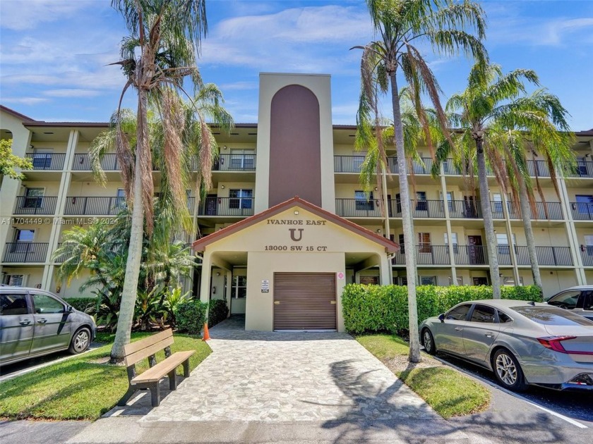 Step into this inviting 2-bedroom, 2-bathroom apartment in - Beach Condo for sale in Pembroke Pines, Florida on Beachhouse.com