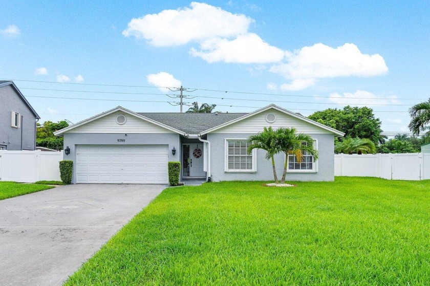 Discover your dream home in Boynton Beach! This stunning 3 bed - Beach Home for sale in Boynton Beach, Florida on Beachhouse.com