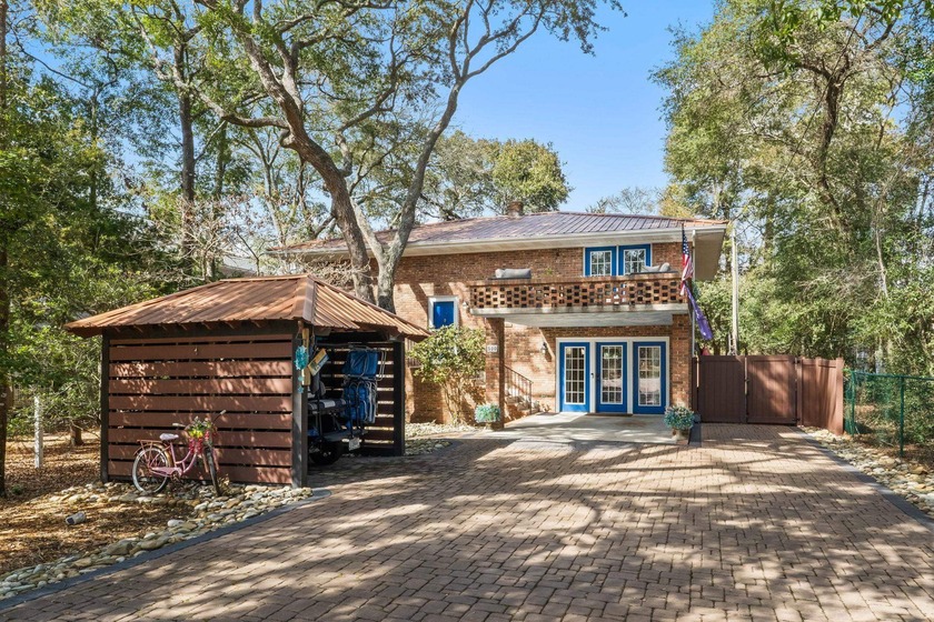 Coastal. Spacious. Well-maintained. 500 Roller Coaster Lane in - Beach Home for sale in North Myrtle Beach, South Carolina on Beachhouse.com