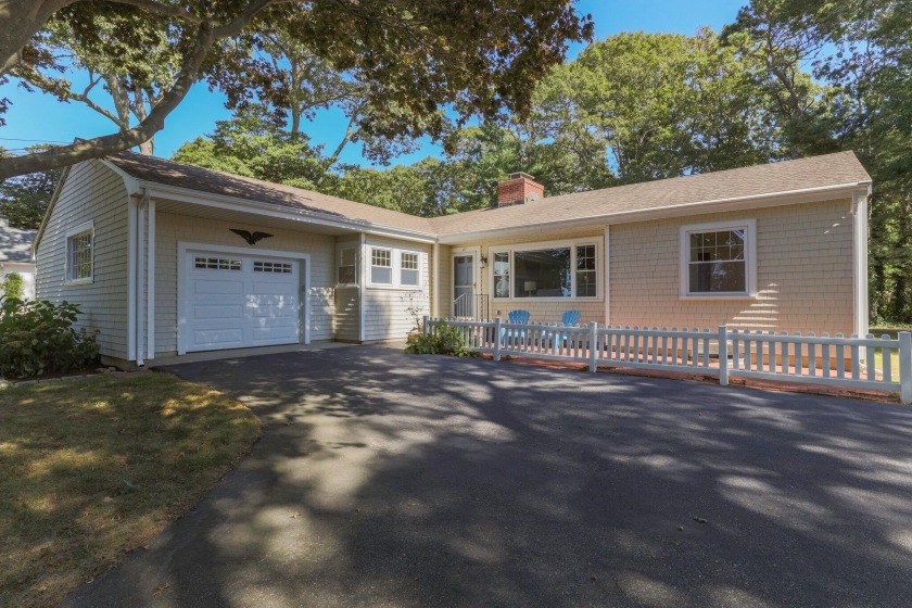 Discover this classic lakeside retreat in Wequaquet Heights - Beach Home for sale in Centerville, Massachusetts on Beachhouse.com