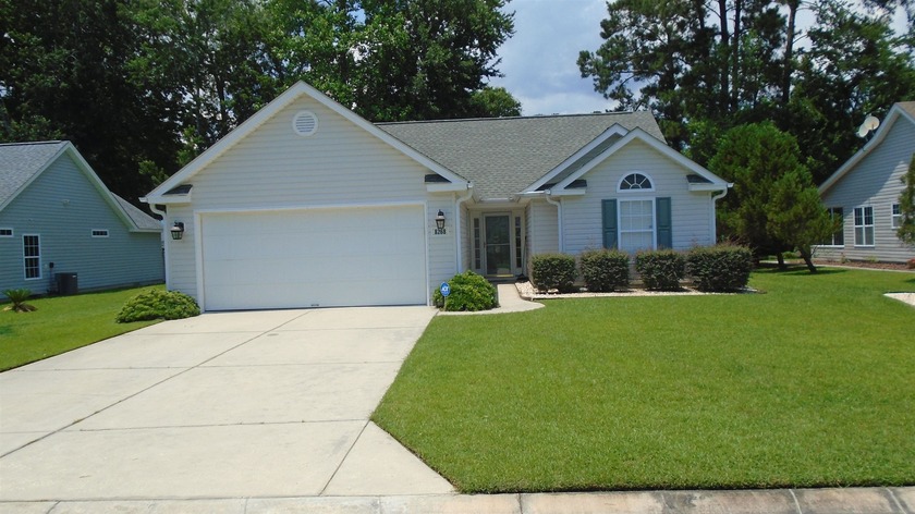 This home has 3 bedrooms 2 bathrooms and a eat in kitchen with a - Beach Home for sale in Myrtle Beach, South Carolina on Beachhouse.com