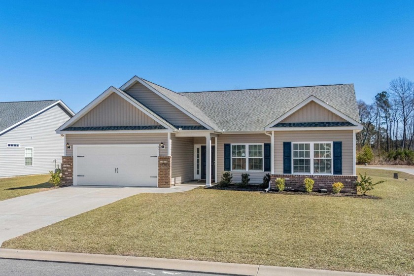 Immaculate single level 3 bedroom, 2 bath, 2 car garage home in - Beach Home for sale in Longs, South Carolina on Beachhouse.com