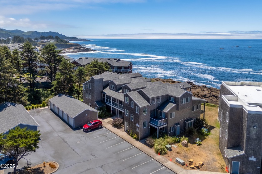 Rare opportunity to own a furnished and updated oceanfront condo - Beach Condo for sale in Depoe Bay, Oregon on Beachhouse.com