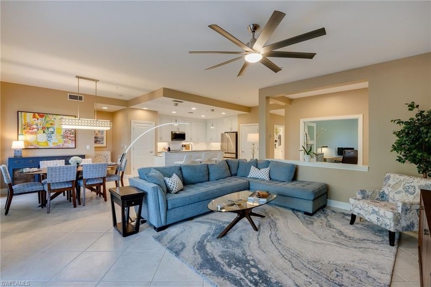 Set in the North Naples epicenter, this first-floor end-unit - Beach Condo for sale in Naples, Florida on Beachhouse.com