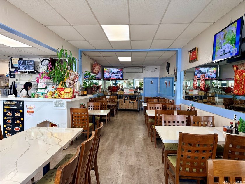 Rare opportunity to acquire an authentic Vietnamese restaurant - Beach Commercial for sale in Honolulu, Hawaii on Beachhouse.com