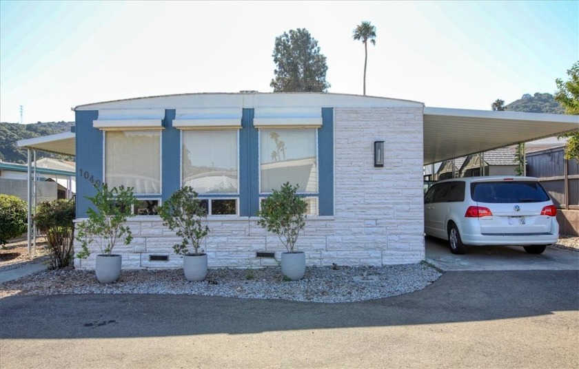 Clean 2 bed/1.75 bath unit with large living room and bedrooms - Beach Home for sale in San Luis Obispo, California on Beachhouse.com