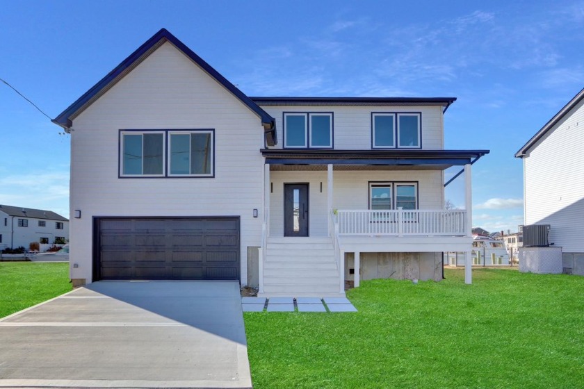 This Raised Water Front Boaters Paradise in South Lindenhurst - Beach Home for sale in Babylon, New York on Beachhouse.com