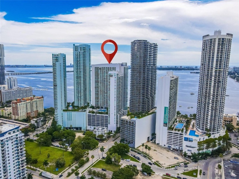 EXPERIENCE UPSCALE LIVING IN AN EQXQUISITE HIGH-RISE RESIDENCE - Beach Condo for sale in Miami, Florida on Beachhouse.com