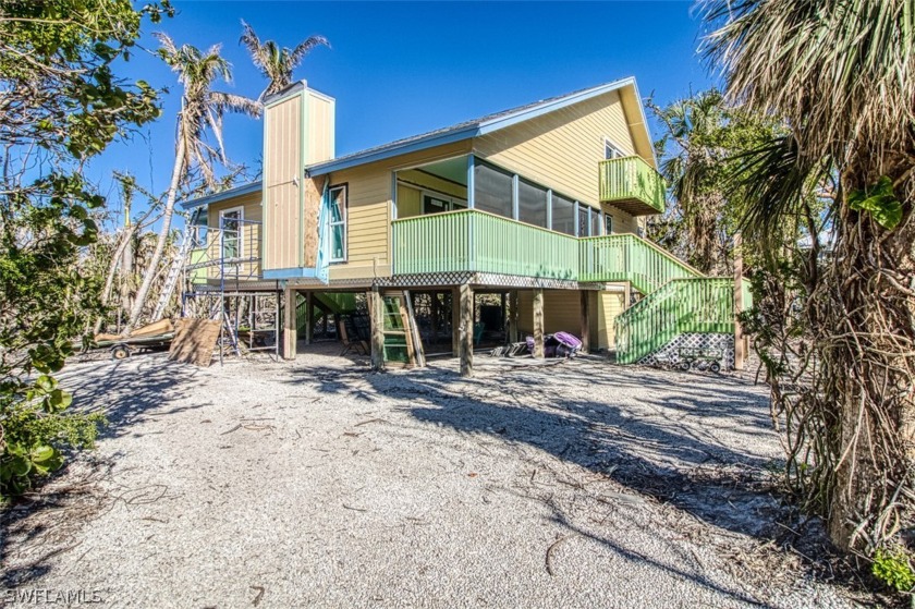 Excellent location near the end of prestigious West Gulf Drive - Beach Home for sale in Sanibel, Florida on Beachhouse.com