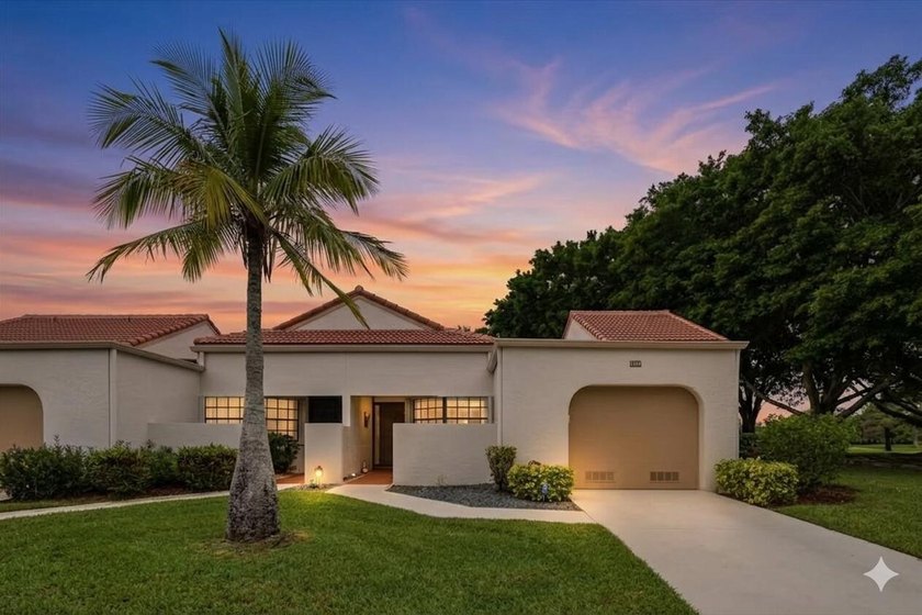 Beautifully-maintained 2/2 in the heart of Boynton Beach! Close - Beach Home for sale in Boynton Beach, Florida on Beachhouse.com