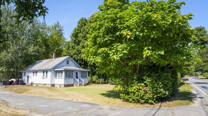 2-bedroom home nestled on nearly 1 acre of land, a short - Beach Home for sale in Marstons Mills, Massachusetts on Beachhouse.com