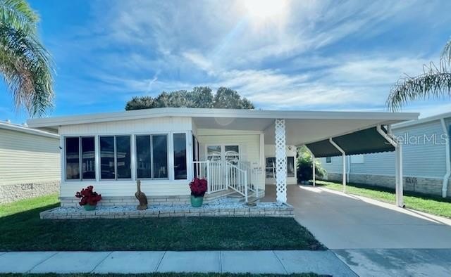 This beautifully furnished and extensively renovated two-bedroom - Beach Home for sale in Largo, Florida on Beachhouse.com