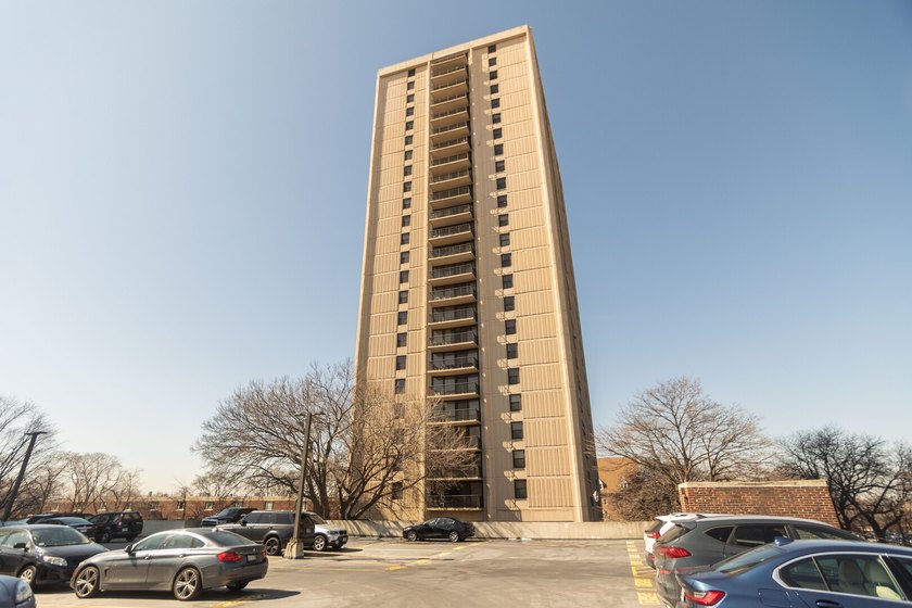 Welcome home to your oasis in the sky, offering jaw-dropping - Beach Condo for sale in Chicago, Illinois on Beachhouse.com