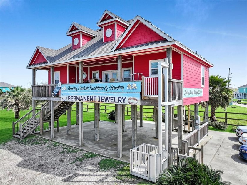 Exceptional boutique retail opportunity in the heart of Crystal - Beach Commercial for sale in Port Bolivar, Texas on Beachhouse.com