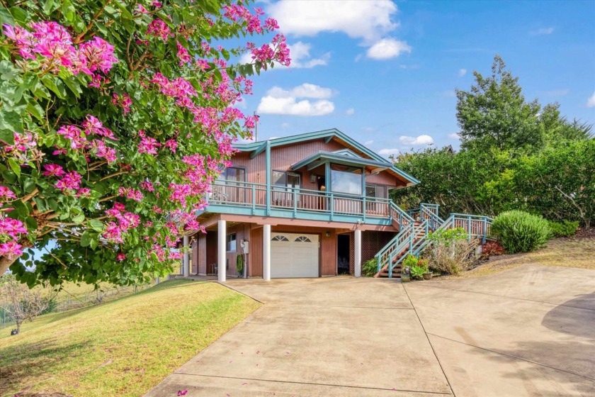 Experience the best of Upcountry Maui living with this - Beach Home for sale in Kula, Hawaii on Beachhouse.com