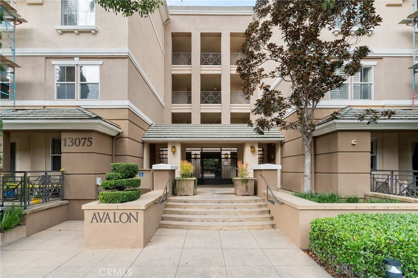 Elevated Coastal Living in the Heart of Playa Vista! Experience - Beach Condo for sale in Playa Vista, California on Beachhouse.com