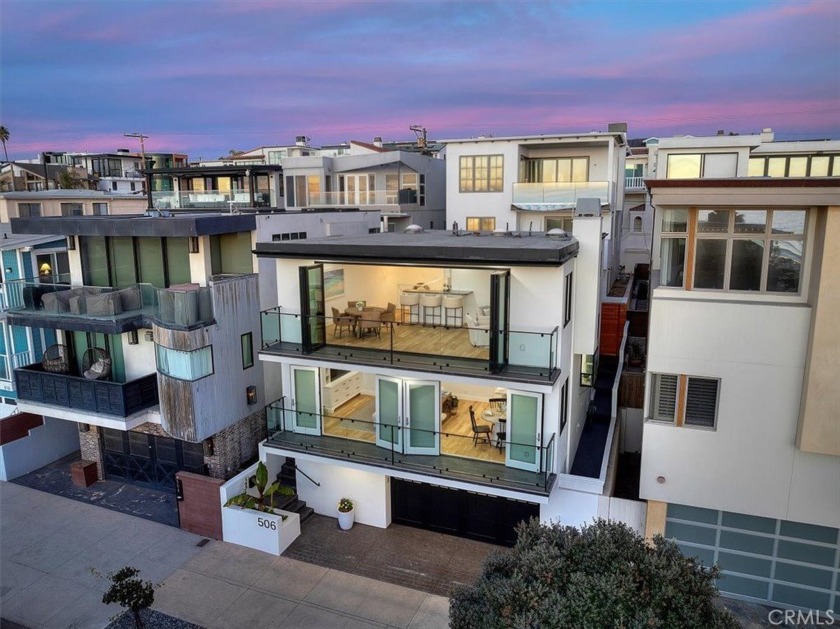 Panoramic Ocean View!!! Only 5 houses from the Strand, and 4 - Beach Home for sale in Manhattan Beach, California on Beachhouse.com