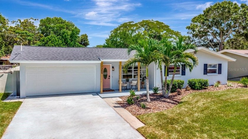 Whether you're searching for your forever home, a sun-soaked - Beach Home for sale in Clearwater, Florida on Beachhouse.com
