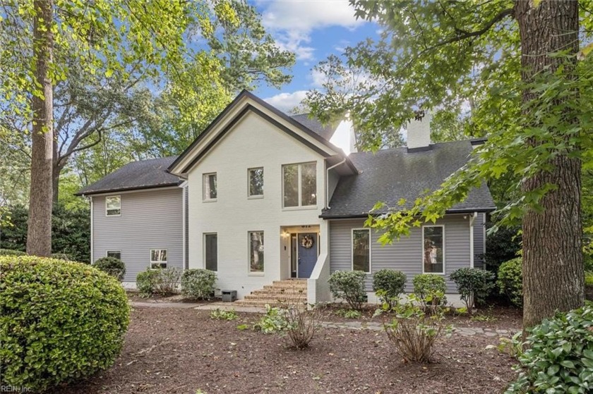 Virginia Beach at its finest. Bright and Open Transitional - Beach Home for sale in Virginia Beach, Virginia on Beachhouse.com