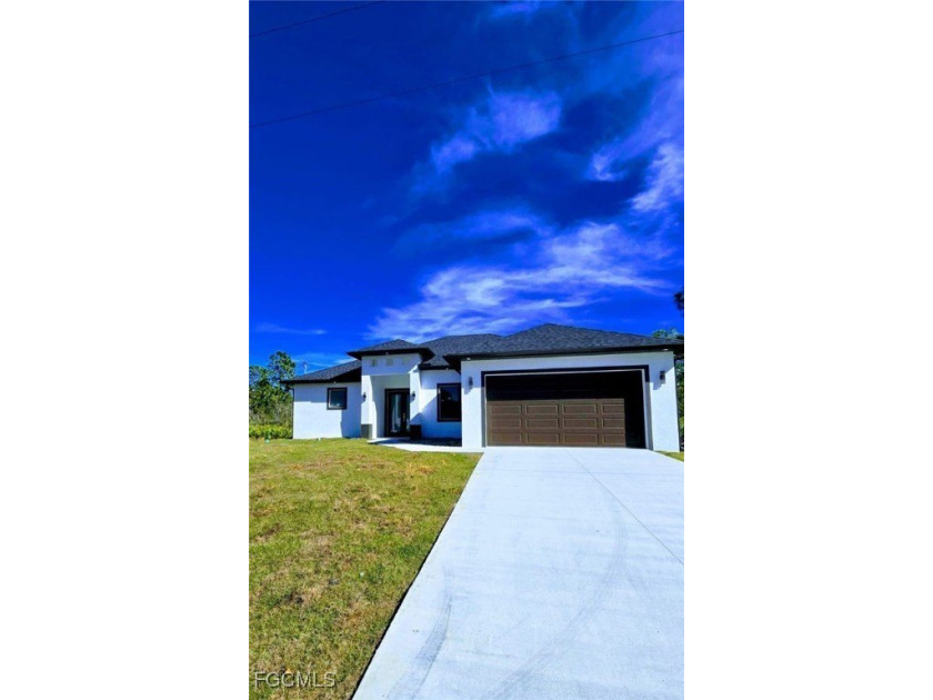 This highly successful and well-received model offers 1,653 sq - Beach Home for sale in Lehigh Acres, Florida on Beachhouse.com
