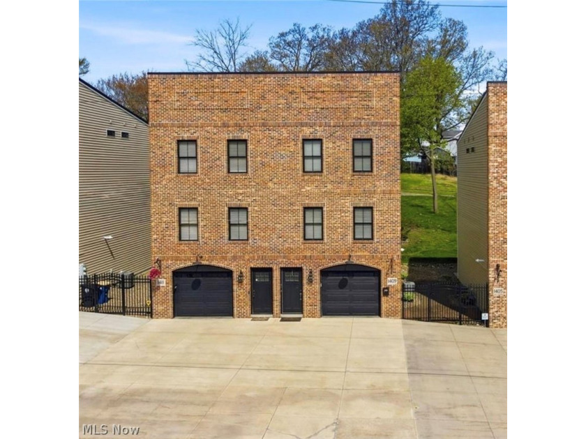 Welcome to a one-of-a-kind opportunity in the heart of the - Beach Townhome/Townhouse for sale in Ashtabula, Ohio on Beachhouse.com