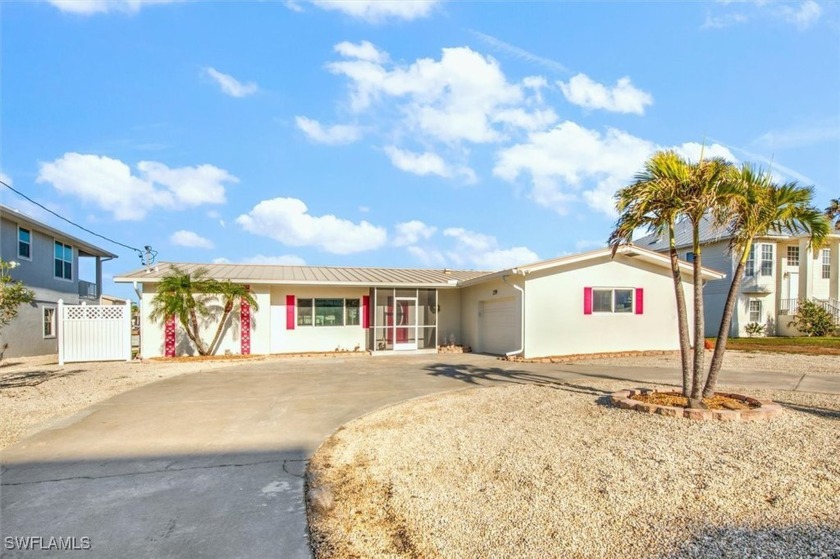 Amazing 2/2 waterfront pool home on HUGE 90ft wide lot.  A fully - Beach Home for sale in Fort Myers Beach, Florida on Beachhouse.com