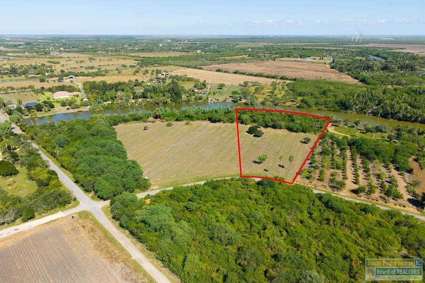 Beautiful 3.7-acre tract located in the beautiful town of - Beach Lot for sale in Bayview, Texas on Beachhouse.com