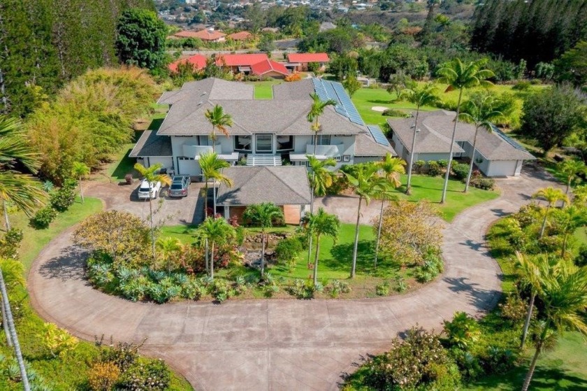 Delight in living the Maui lifestyle! This estate home in the - Beach Home for sale in Wailuku, Hawaii on Beachhouse.com